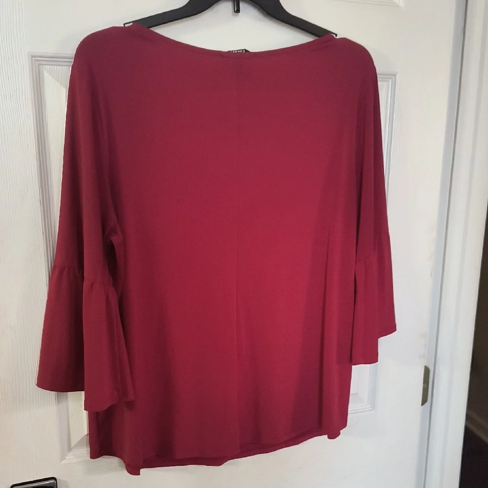 Elegant Red Women's Blouse with Flared Sleeves - Picture 2 of 6